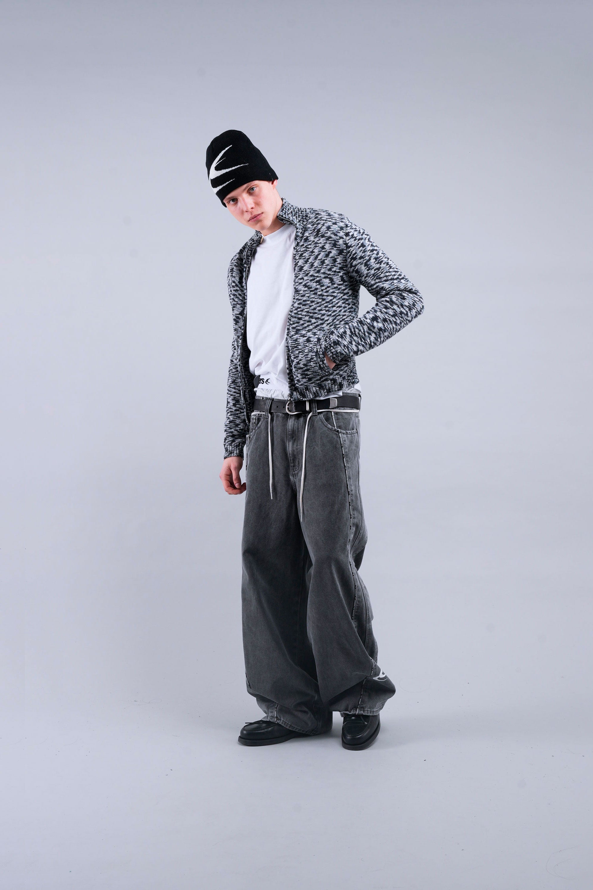 Tropic Grey Knit Zipper