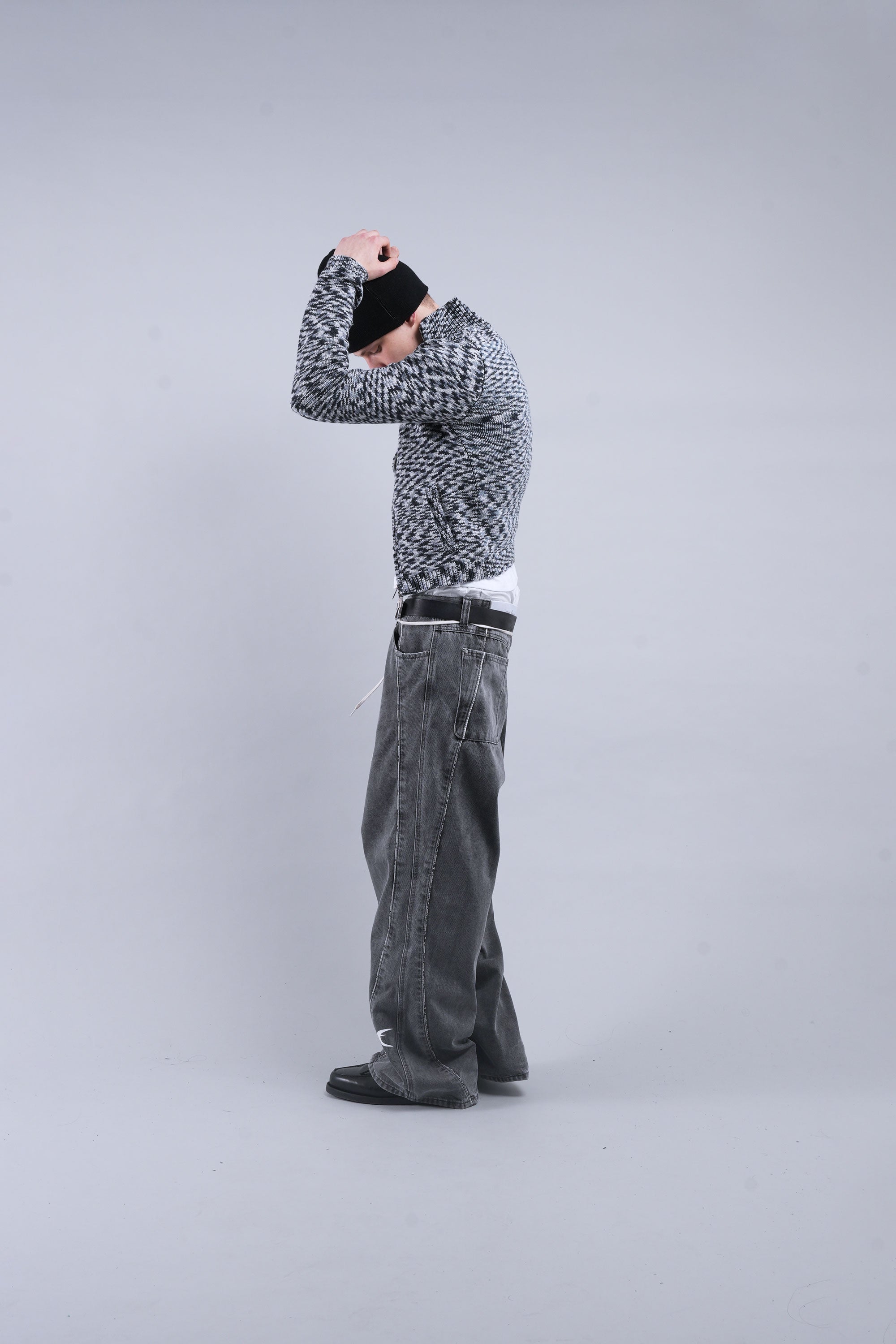 Tropic Grey Knit Zipper