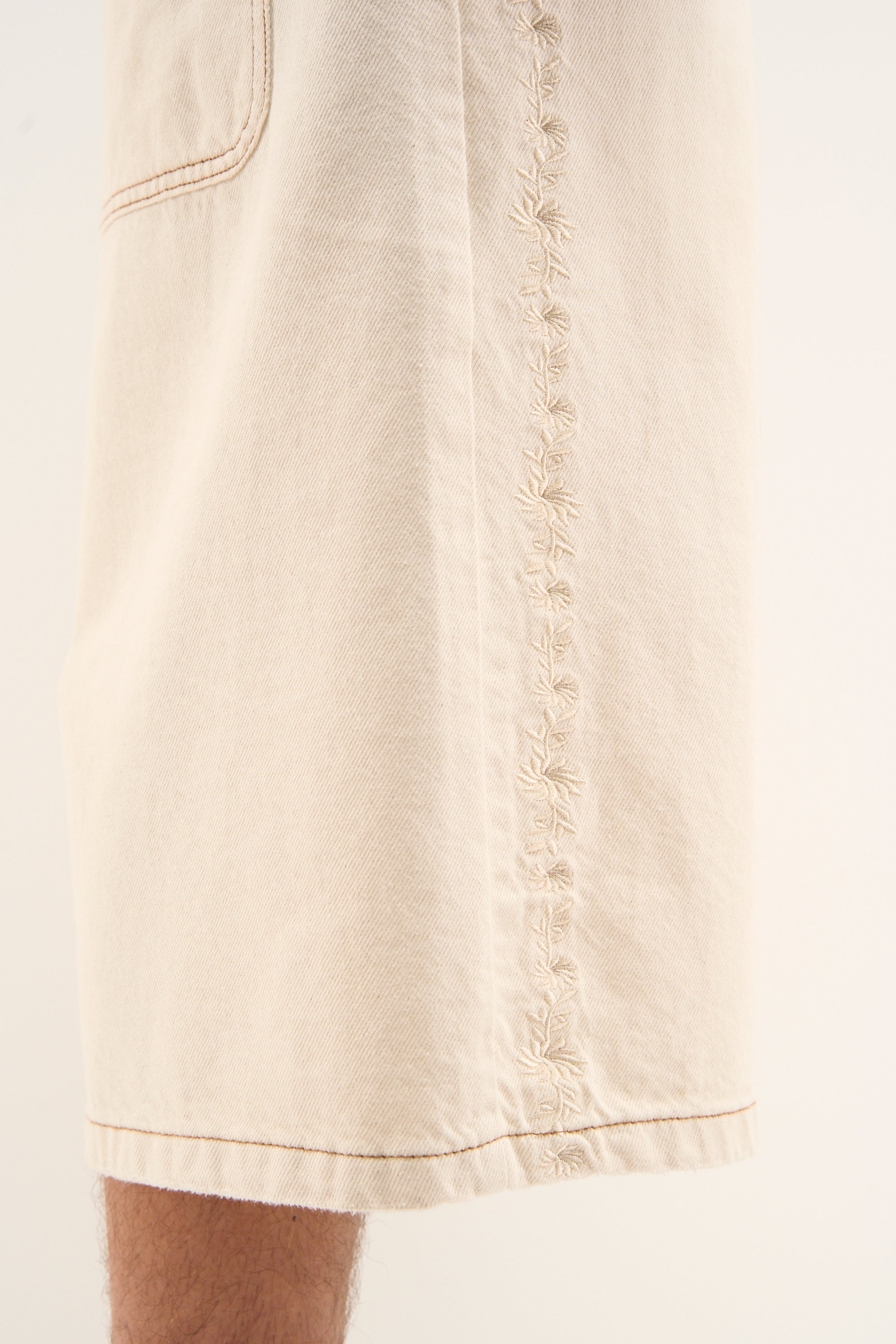 Woodstock Ecru Shorts