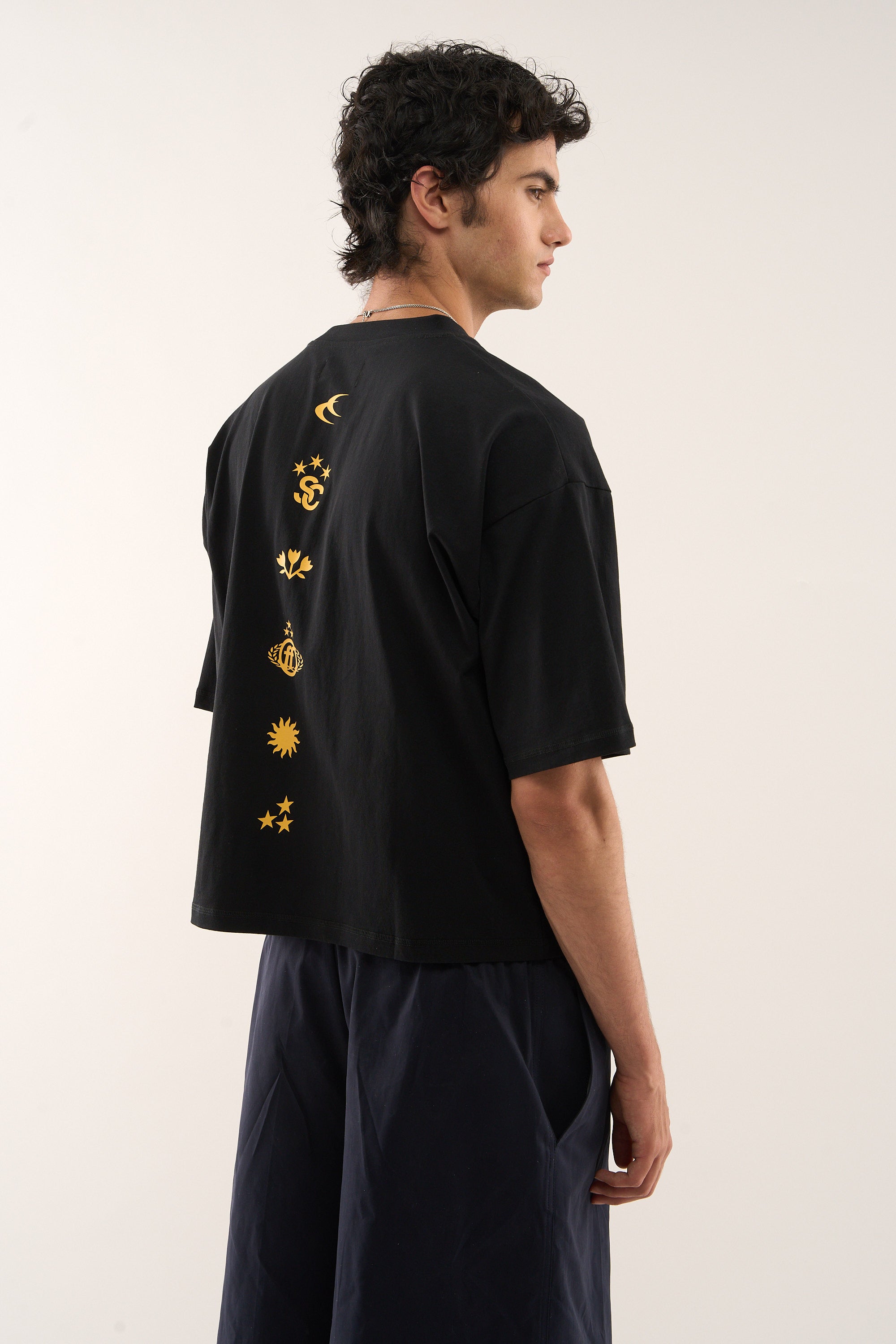 Rua Black T-Shirt